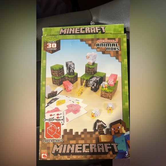 Minecraft books/games - Picture 2 of 4
